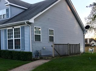 195 Pine Ridge Ln #2, Montgomery, IL 60538