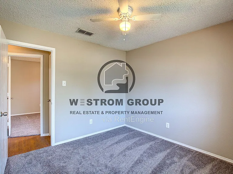 2363 Laurelhill Ln — Photo 23
