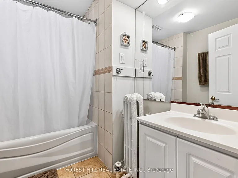 326 Palmerston Blvd #2 — Photo 18