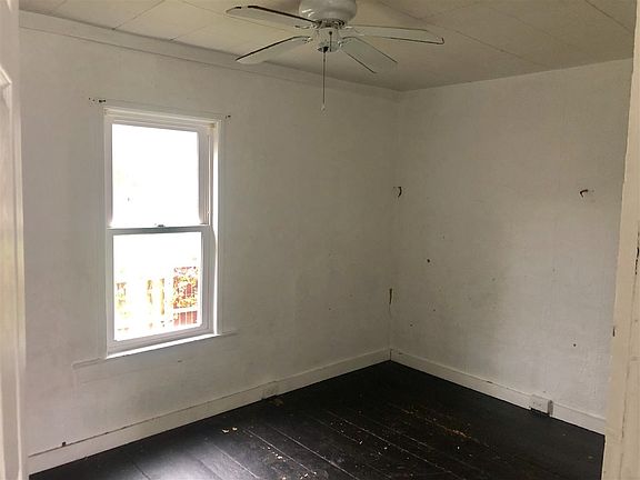 5th image of 306 W Hart St