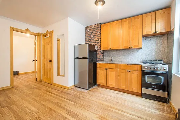 Rented by Brick&Mortar | media 16