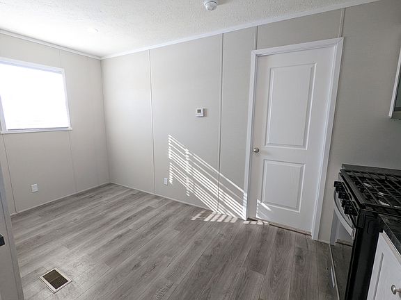 5th image of 816 Alaska St #816