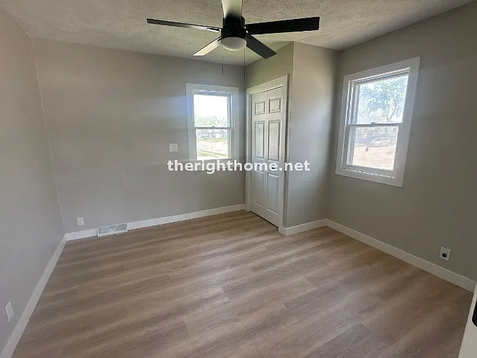 4525 N 70th St — Photo 10