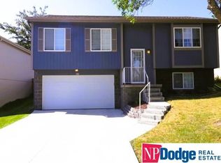 17111 Sprague St, Omaha, NE 68116