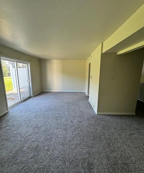 409 Connor St — Photo 2