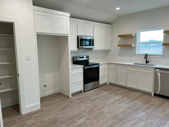 815 SW 16th St, Mineral Wells, TX 76067