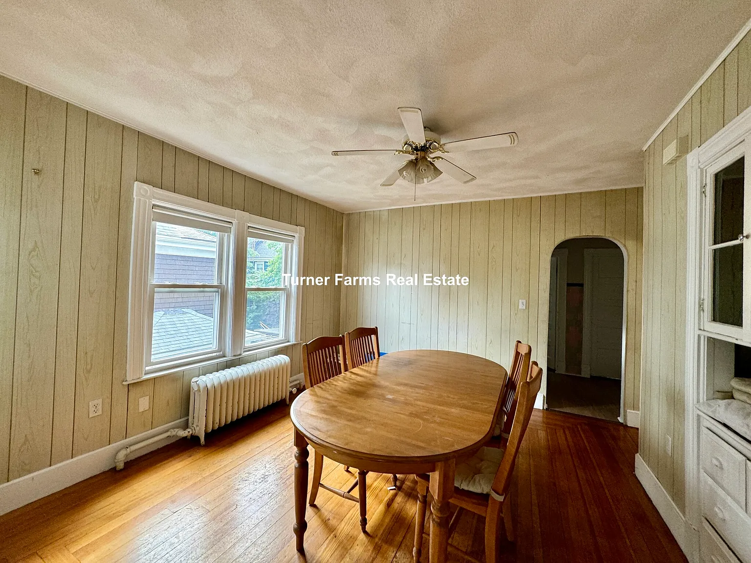 5 bed, 9999 sqft, $5,800 — Photo 2