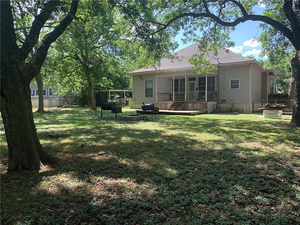 1106 E McLennan Ave, Mart, TX 76664 MLS 215949 Zillow