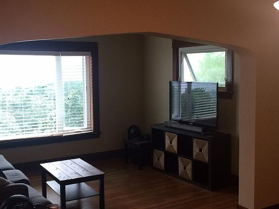 5th image of 1610 12th Ave W APT 3