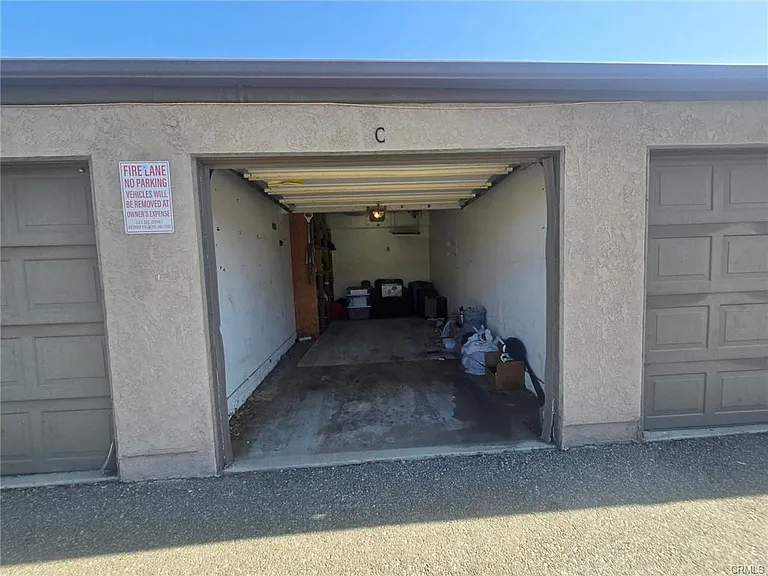 One car garage & storage