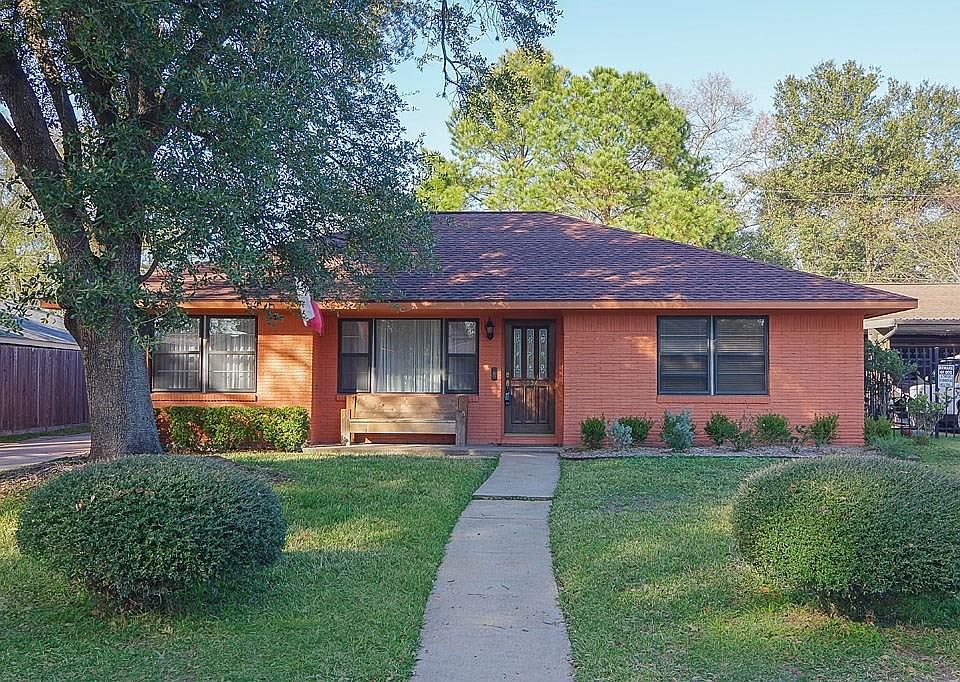 1st image of 2034 De Milo Dr