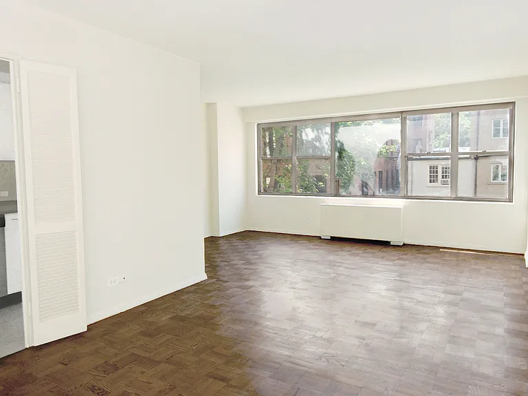 230 E 79th St #5F — Photo 2