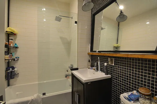 Rented by Hagstrom Management Inc | media 38