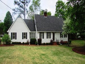 303 Macon Dr SE, Jacksonville, AL, 36265