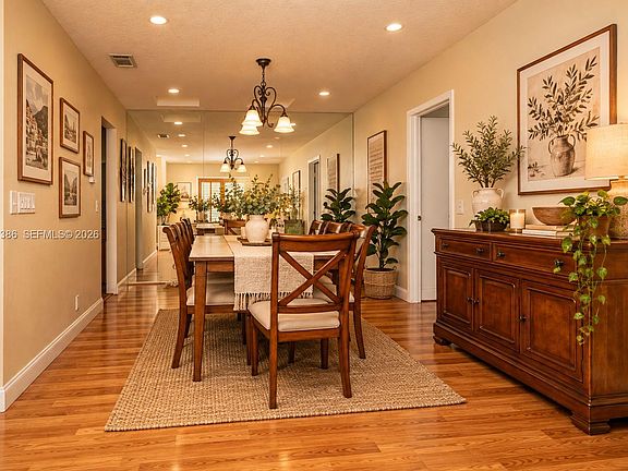 5th image of 103 Tweedbrook Ln #101