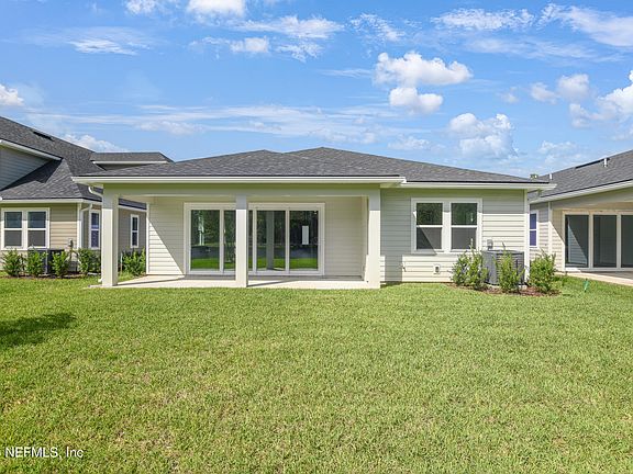 4th image of 221 THORNBERRY Way