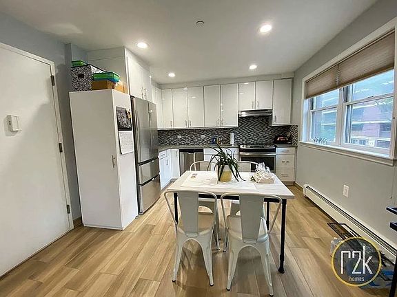 4th image of 21-03 31st Ave #3A