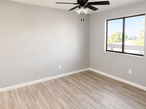 5th image of 40 La Rue Ave APT 8