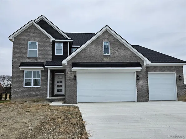 3071 Regatta Dr, Saint Clair, MI 48079