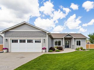 6713 W Buffalo Grass Ln, Rathdrum, ID 83858