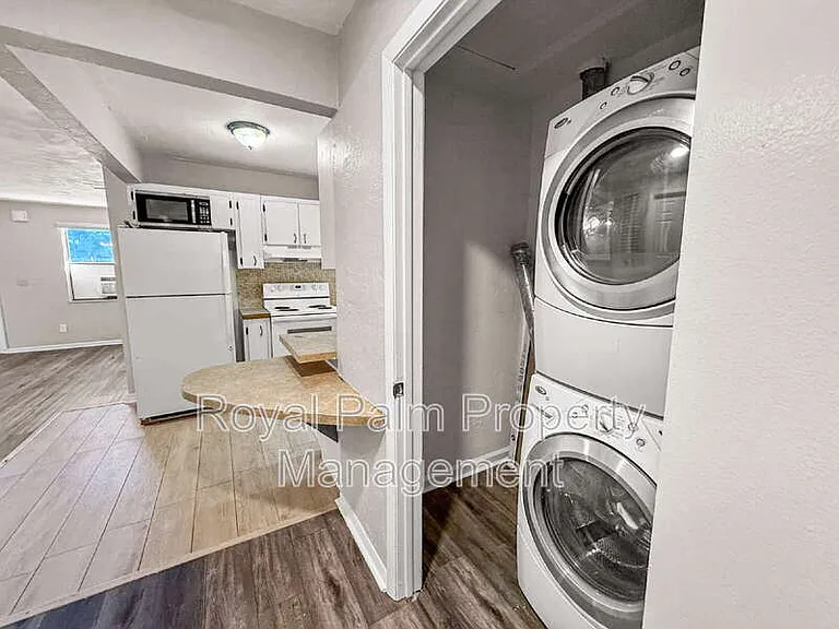 3744 Estelle Ave — Photo 18