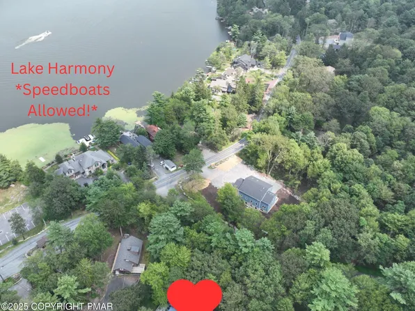 11 Maplewood Rd, Lake Harmony, PA 18624