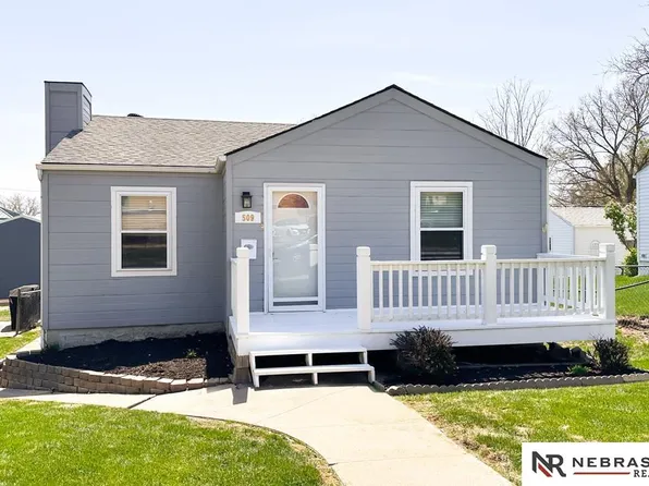 509 W 22nd Ave, Bellevue, NE 68005