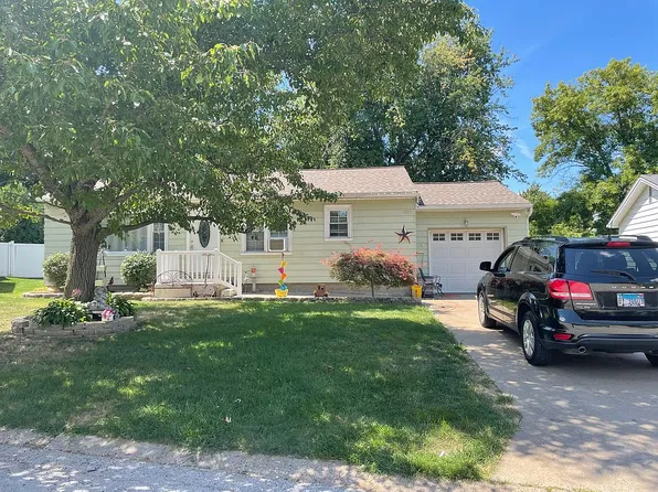 821 Christopher Ct, Quincy, IL 62305