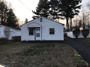 229 Chiswell Rd, Schenectady, NY 12304