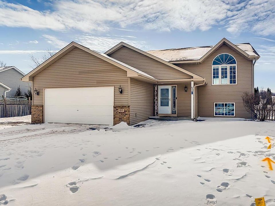1st image of 817 Sunrise Ln