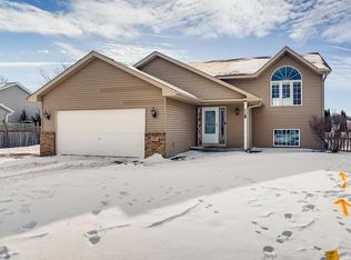 817 Sunrise Ln, Belle Plaine, MN 56011