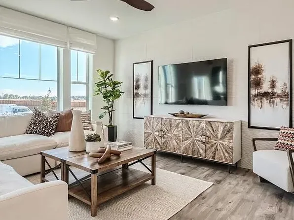 5587 Fleur De Lis Ln, Timnath, CO 80547