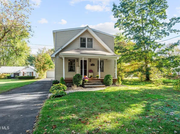 226 Hetcheltown Road, Schenectady, NY 12302