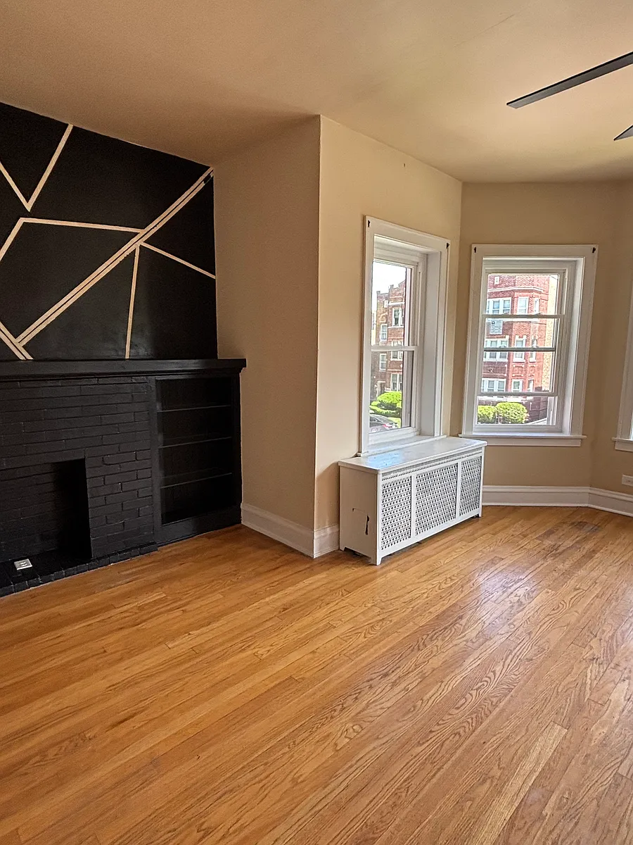 Building Photo - 8030 S Eberhart Ave #2