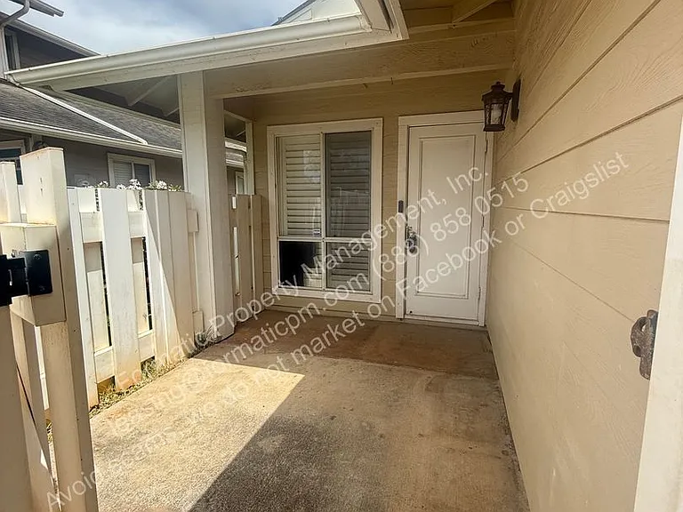 91-1678 Laupai St #B — Photo 2
