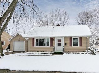 506 S Commonwealth Ave, Elgin, IL 60123