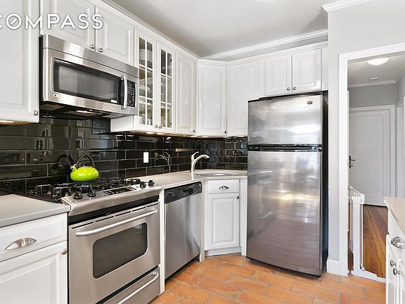 3rd image of 2532 47th St