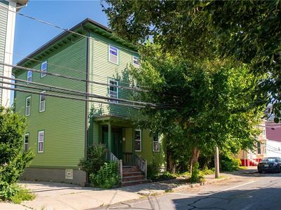 389 Pine St, Providence, RI, 02903