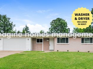 9419 Laguna Dr, Saint Louis, MO 63132
