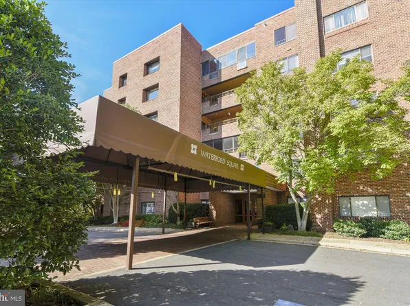 11500 Fairway Dr APT 301, Reston, VA 20190