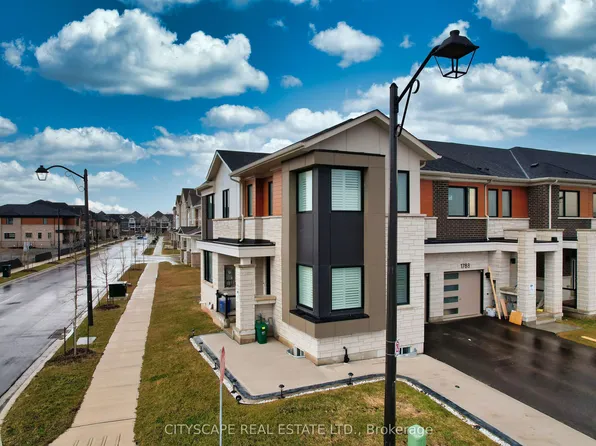 1790 Dance Ct NW, Milton, ON L9E 2A2