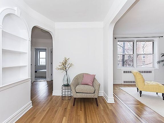 2nd image of 1815 Foster Ave #4C