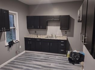 131 Avon Rd, West Mifflin, PA 15122