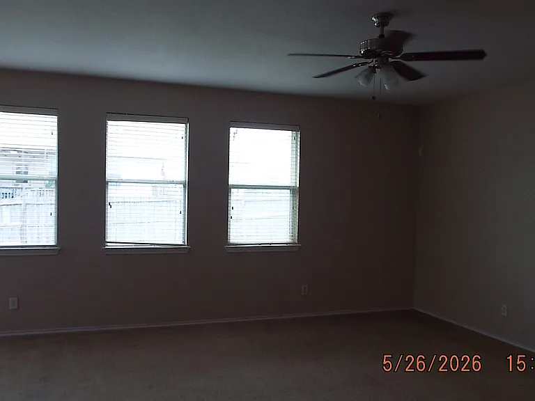 2064 Dove Crossing Dr — Photo 2