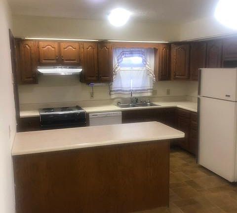 4th image of 436 Lombardy Dr