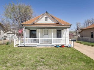 720 E 7th Ave, Hutchinson, KS 67501