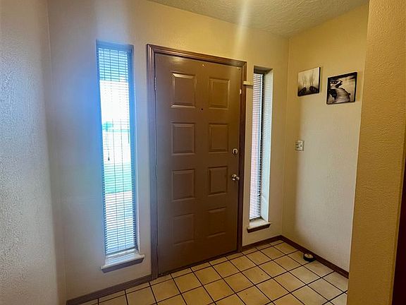 5th image of 3502 SE Lee Blvd