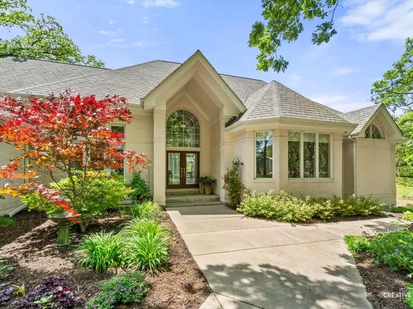 49W693 Hinckley Rd, Big Rock, IL 60511