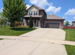 4374 Bent Grass Ct, Windsor, WI 53598