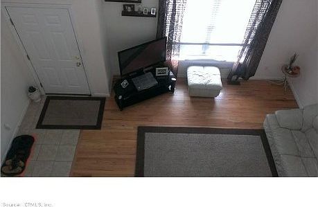 5th image of 47 Church St